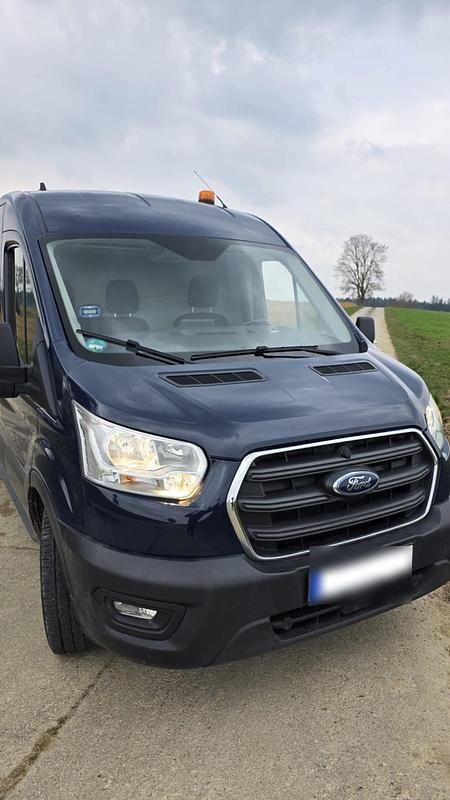 Second-hand Ford Transit 131 CP (96 kW) 2020 Albastru Monovolum