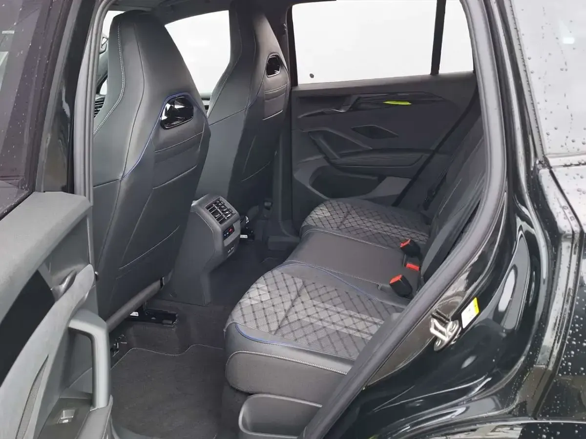 Neu VW Tiguan R-line 204 PS (150 kW) 2026 Grenadillschwarz metallic SUV