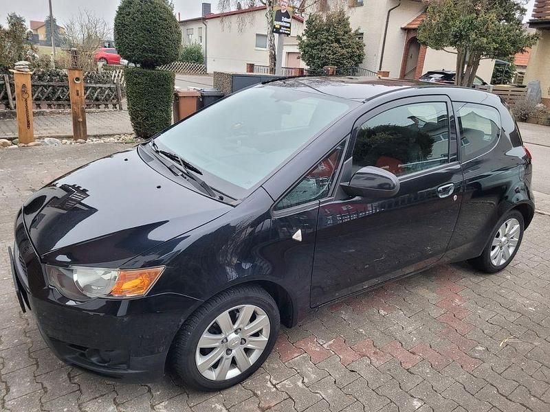 Schwarz Gebraucht 2009 Mitsubishi Colt Limousine | 2.900 € (Fairer Preis) - Bild 1/4
