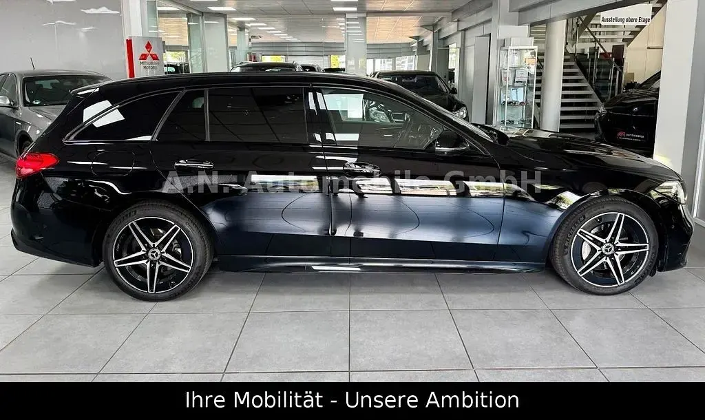 Gebraucht Mercedes C180 AMG line 170 PS (125 kW) 2023 Schwarz Kombi