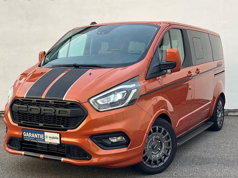 Orange metallic Gebraucht 2020 Ford Tourneo Custom Sport | 31.980 € (Etwas zu teuer) - Bild 1/4
