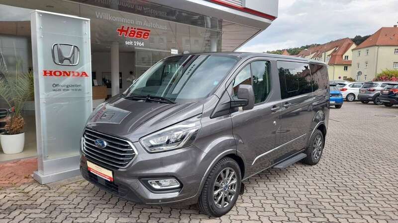 Grau Gebraucht 2021 Ford Tourneo Custom Titanium X Van / Kleinbus | 37.975 € (Fairer Preis) - Bild 1/4