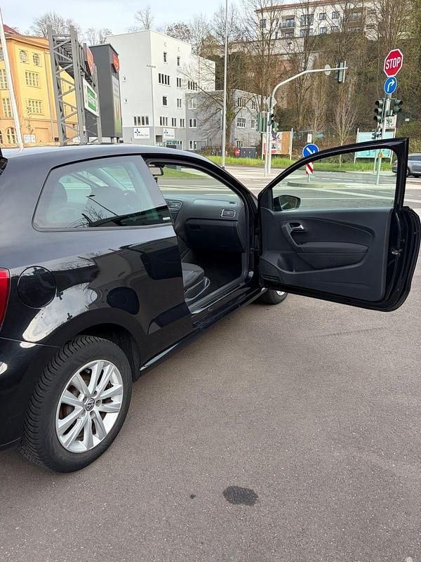 Gebraucht VW Polo Comfortline 69 PS (50 kW) 2011 Schwarz Kleinwagen