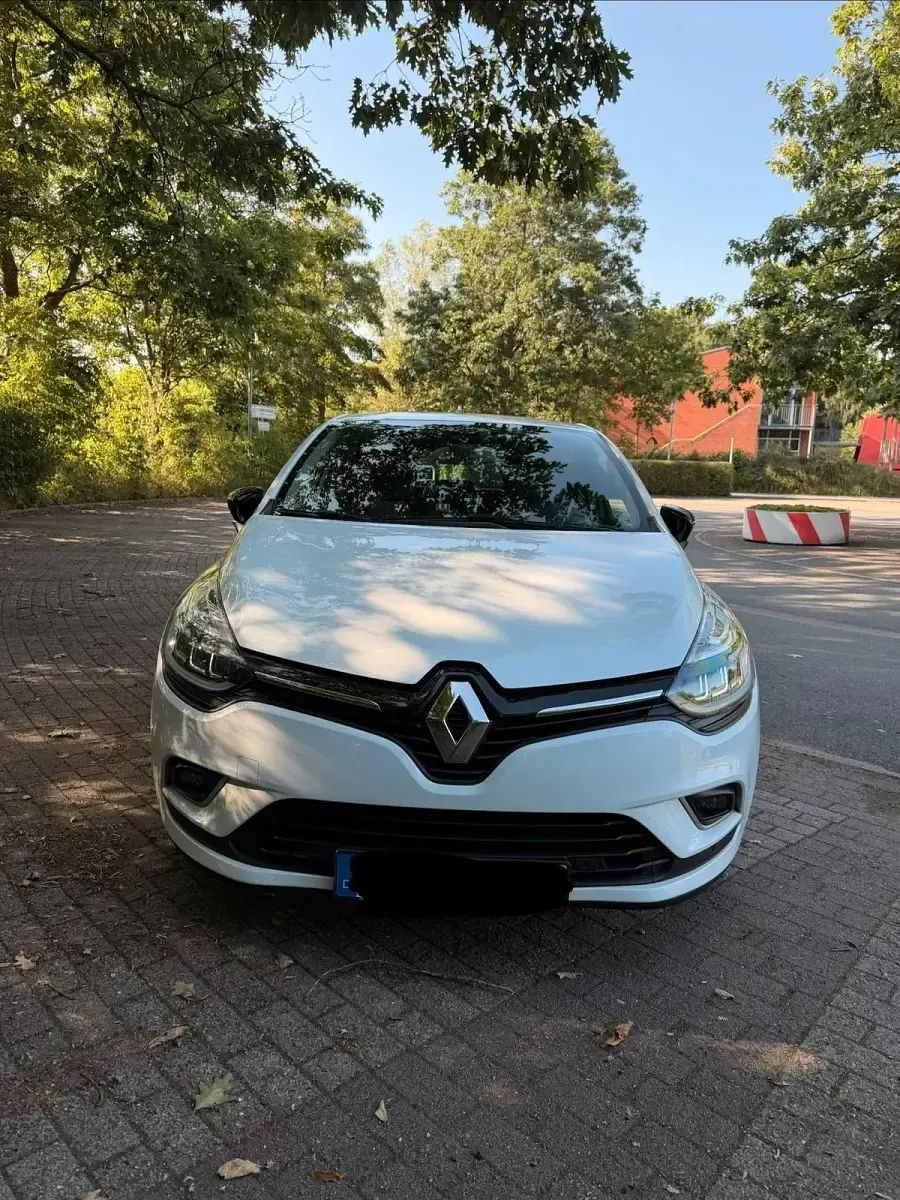 Gebraucht Renault Clio Bose Edition 90 PS (66 kW) 2018 Weiß Kleinwagen