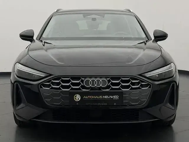 Gebraucht Audi A5 Sport 204 PS (150 kW) 2025 Mythosschwarz metallic Kombi