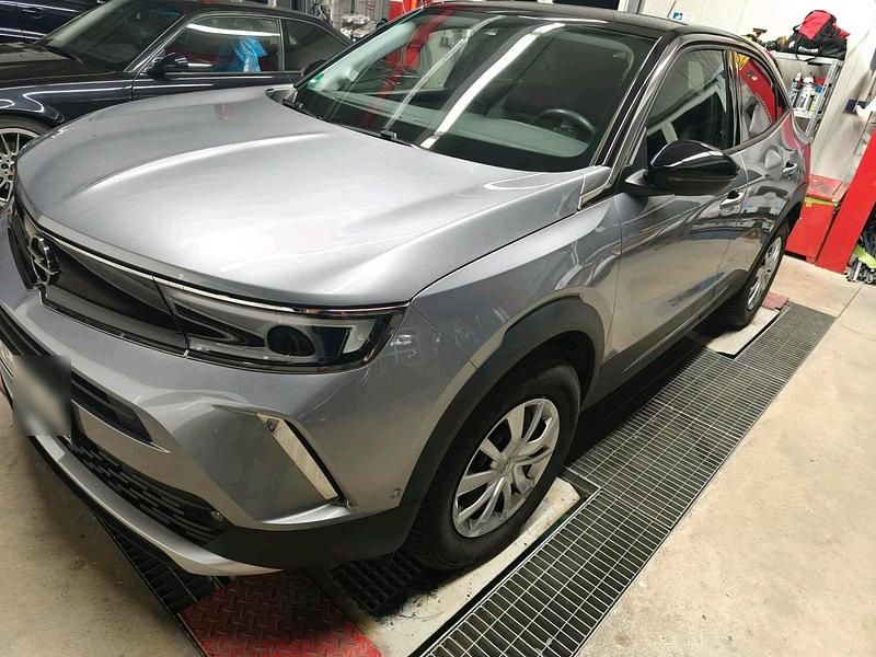 Silber Gebraucht 2023 Opel Mokka Elegance SUV | 17.400 € (Superpreis) - Bild 1/4