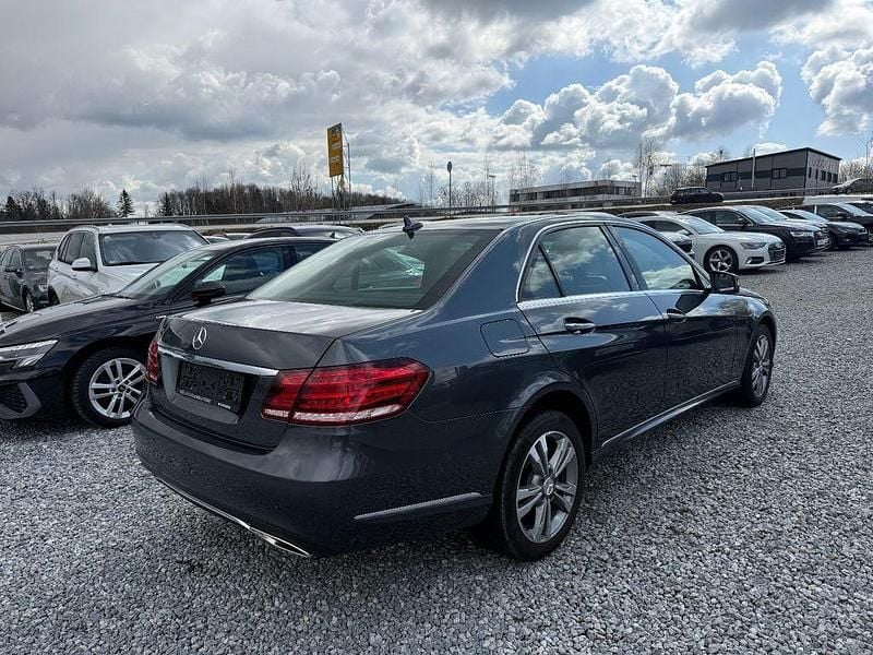 Gebraucht Mercedes E200 184 PS (135 kW) 2013 Grau Limousine