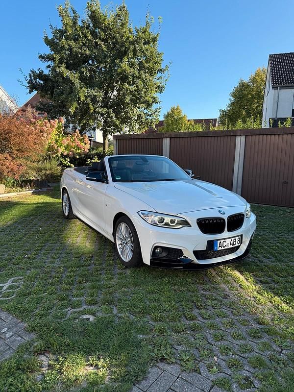 Weiß Gebraucht 2016 BMW 218 M Sport Cabrio | 13.900 € (Guter Preis) - Bild 1/4