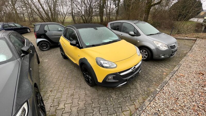 Gelb Gebraucht 2015 Opel Adam Rocks Rocks Kleinwagen | 9.490 € (Fairer Preis) - Bild 1/4
