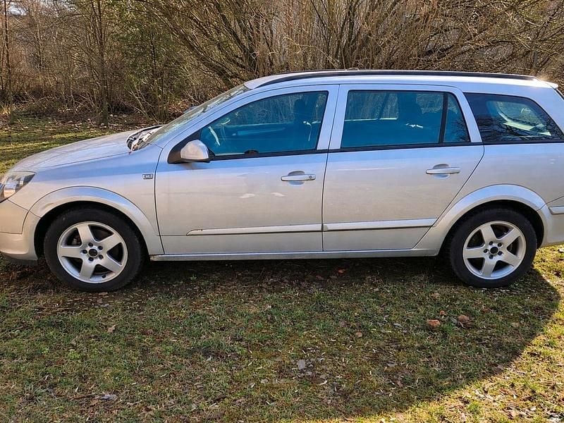 Gebraucht Opel Astra 77 PS (56 kW) 2005 Silber Kombi