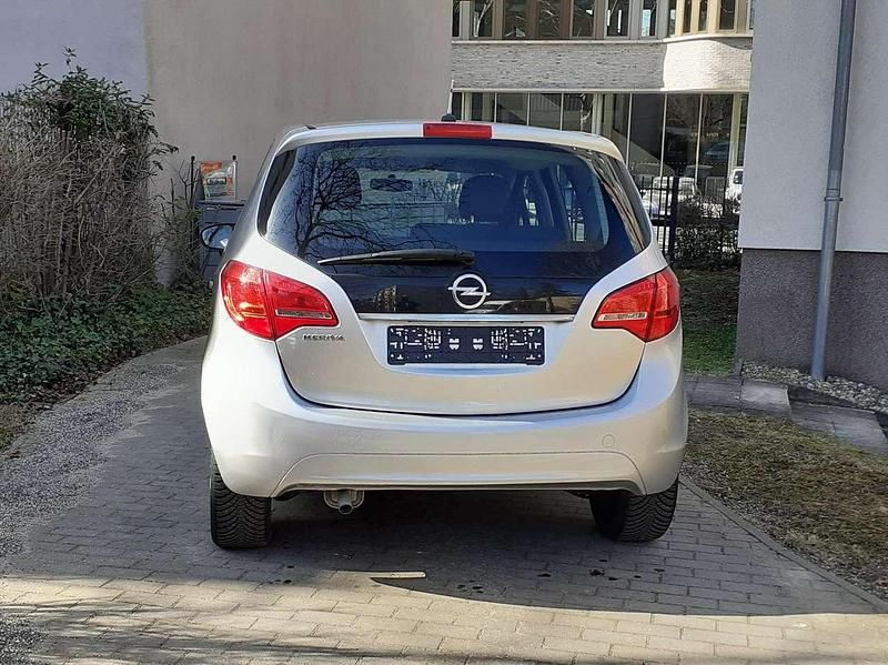 Gebraucht Opel Meriva Edition 101 PS (74 kW) 2010 Silber Van / Kleinbus