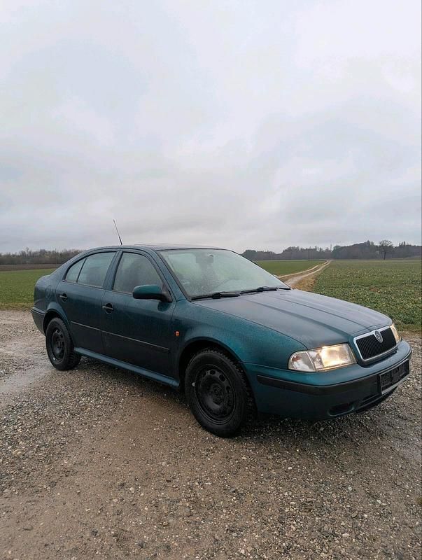 Gebraucht Skoda Octavia 75 PS (55 kW) 1998 Grün Limousine