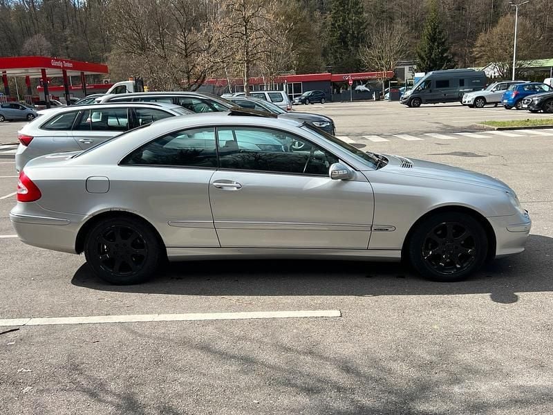 Gebraucht Mercedes CLK200 163 PS (119 kW) 2004 Silber Coupé