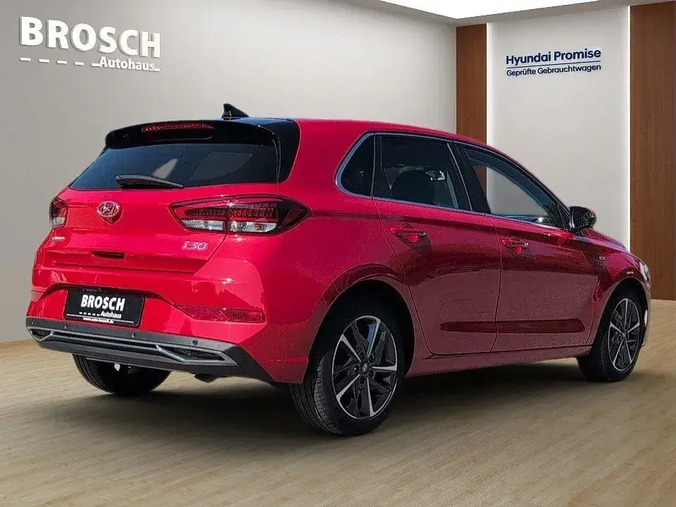Gebraucht Hyundai i30 Prime 160 PS (117 kW) 2023 Rot Limousine