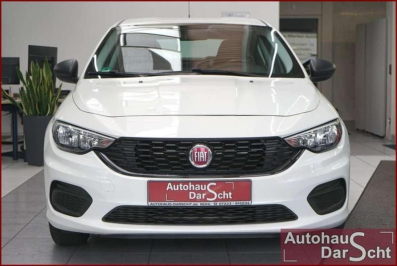Usado Fiat Tipo 95 CV (69 kW) 2020 Blanco Berlina