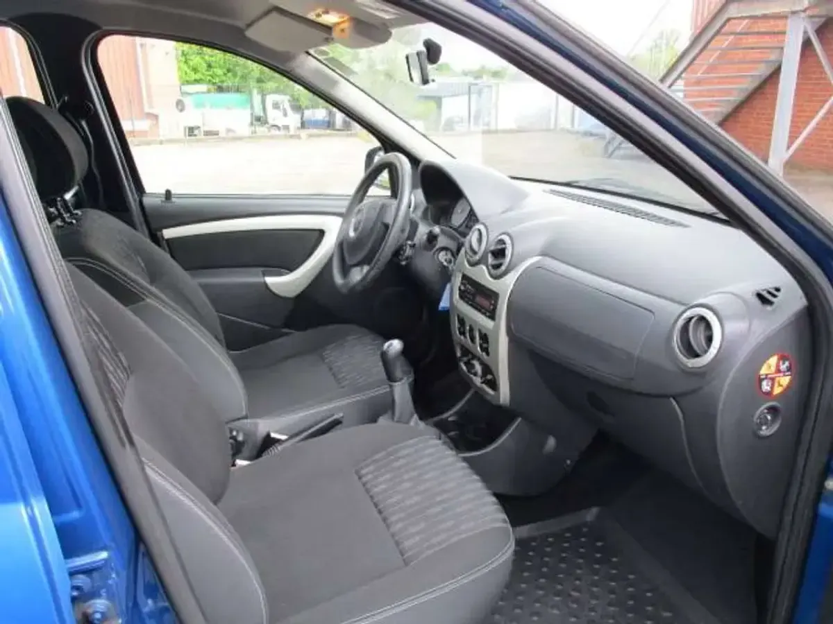 Gebraucht Dacia Logan 105 PS (77 kW) 2011 Blau Kombi