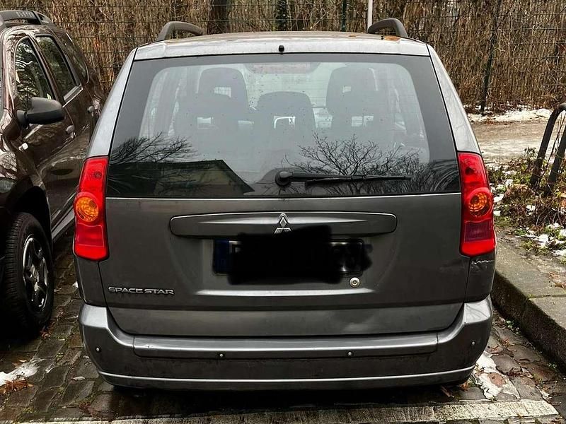 Gebraucht Mitsubishi Space Star 98 PS (72 kW) 2005 Grau Kombi