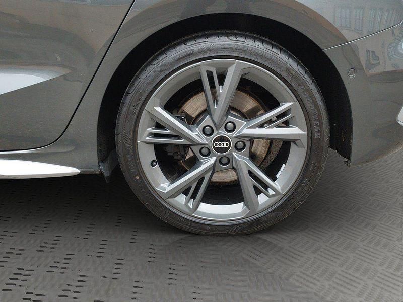 Gebraucht Audi S3 Ambiente 310 PS (228 kW) 2022 Daytonagrau perleffekt Limousine