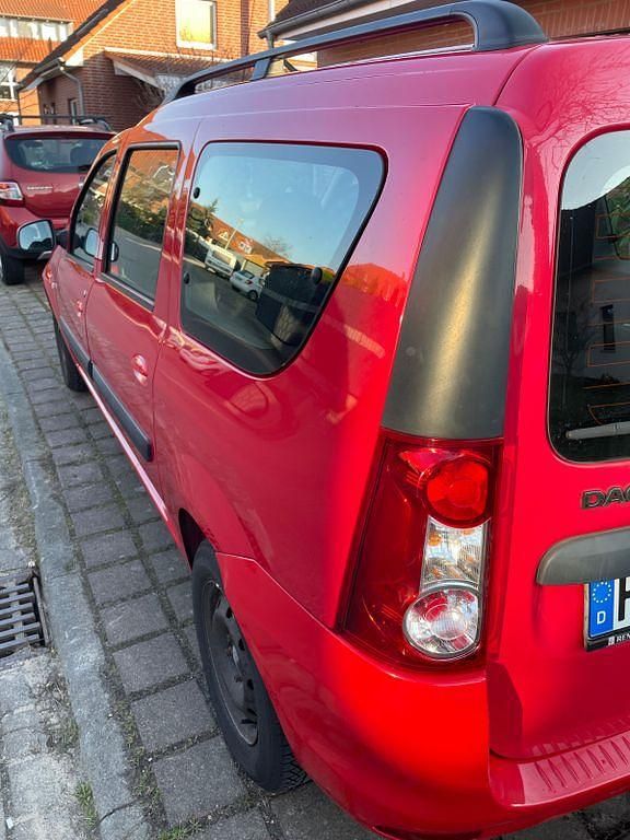 Gebraucht Dacia Logan MCV Lauréate 105 PS (77 kW) 2009 Rot Kombi