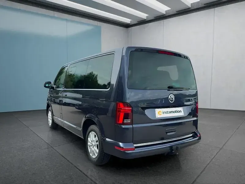 Gebraucht VW Multivan 150 PS (110 kW) 2021 Blau Van / Kleinbus