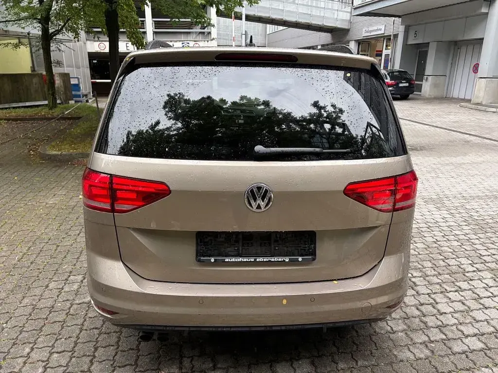 Gebraucht VW Touran 150 PS (110 kW) 2019 Beige Van / Kleinbus