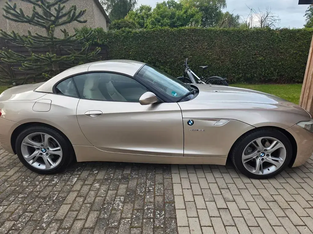 Gebraucht BMW Z4 Sport Line 204 PS (150 kW) 2009 Silber Cabrio