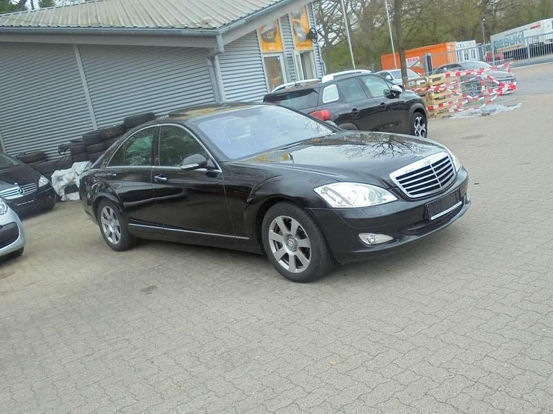 Gebraucht Mercedes S320 235 PS (172 kW) 2007 Schwarz Limousine