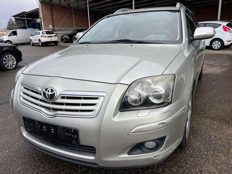 Gebraucht Toyota Avensis Executive 147 PS (108 kW) 2006 Silber Kombi