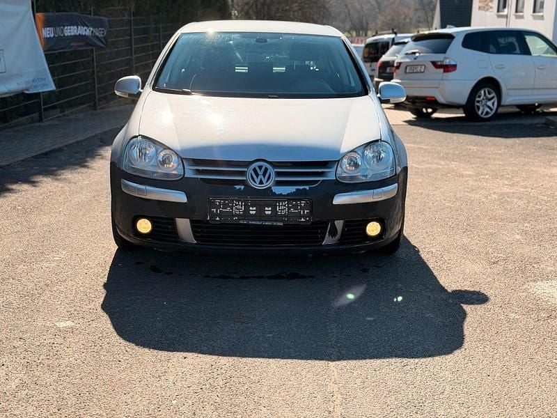 Gebraucht VW Golf V United 105 PS (77 kW) 2008 Silber Kleinwagen