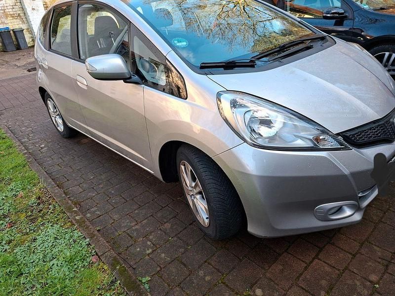 Gebraucht Honda Jazz 98 PS (72 kW) 2011 Silber Kleinwagen