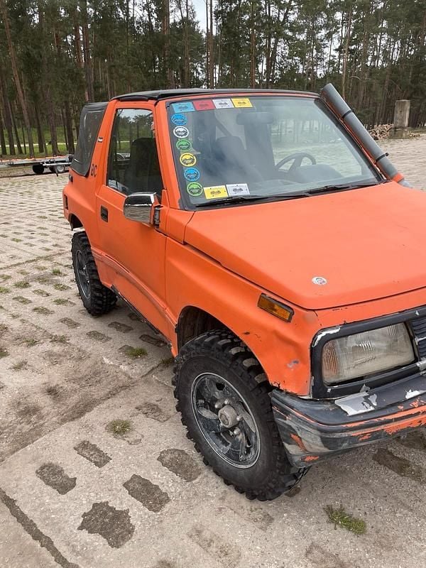 Second-hand Suzuki Vitara 98 CP (72 kW) 1987 Portocaliu Cabrio