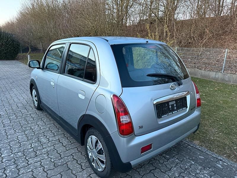 Gebraucht Daihatsu Trevis 58 PS (42 kW) 2009 Silber Kleinwagen
