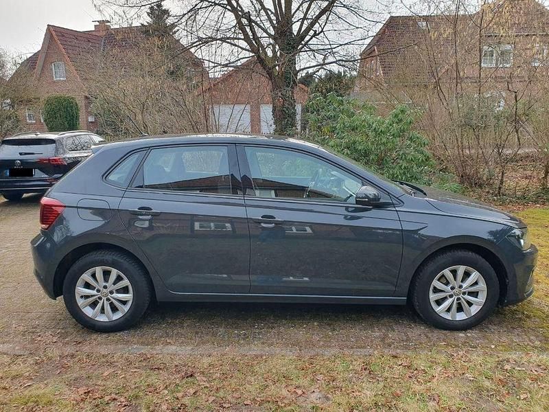 Gebraucht VW Polo Highline 95 PS (69 kW) 2019 Grau Kleinwagen