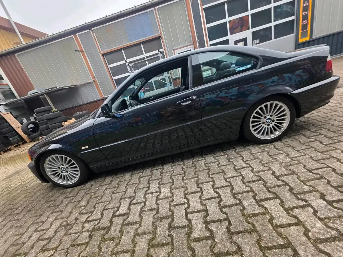 Używany BMW 323 Basis 170 KM (125 kW) 2000 Czarny Coupe