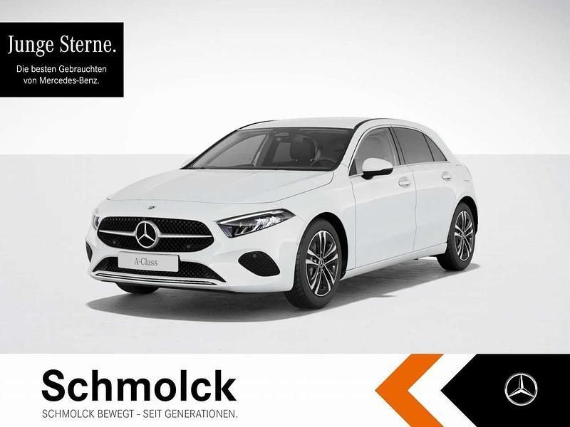 Weiß Gebraucht 2024 Mercedes A200 Progressive Limousine | 33.900 € (Teuer) - Bild 1/4