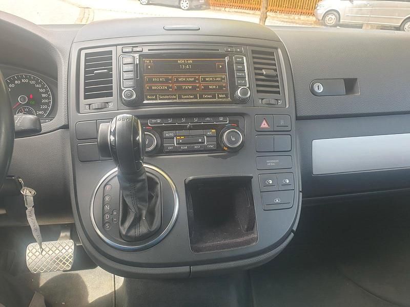 Gebraucht VW Multivan Highline 180 PS (132 kW) 2014 Schwarz Van / Kleinbus