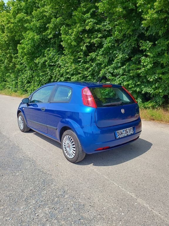 Blau Gebraucht 2009 Fiat Grande Punto Active Kleinwagen | 1.600 € (Fairer Preis) - Bild 1/4