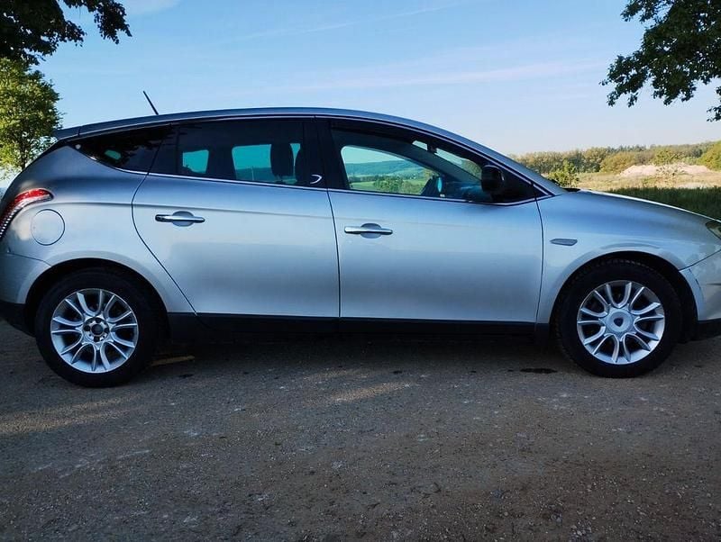 Gebraucht Lancia Delta 120 PS (88 kW) 2009 Kleinwagen