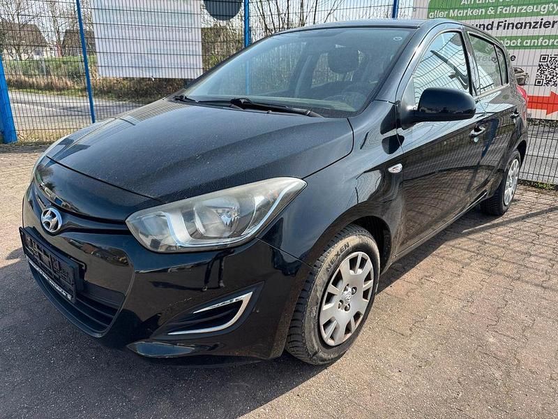 Gebraucht Hyundai i20 Classic 86 PS (63 kW) 2012 Schwarz Kleinwagen