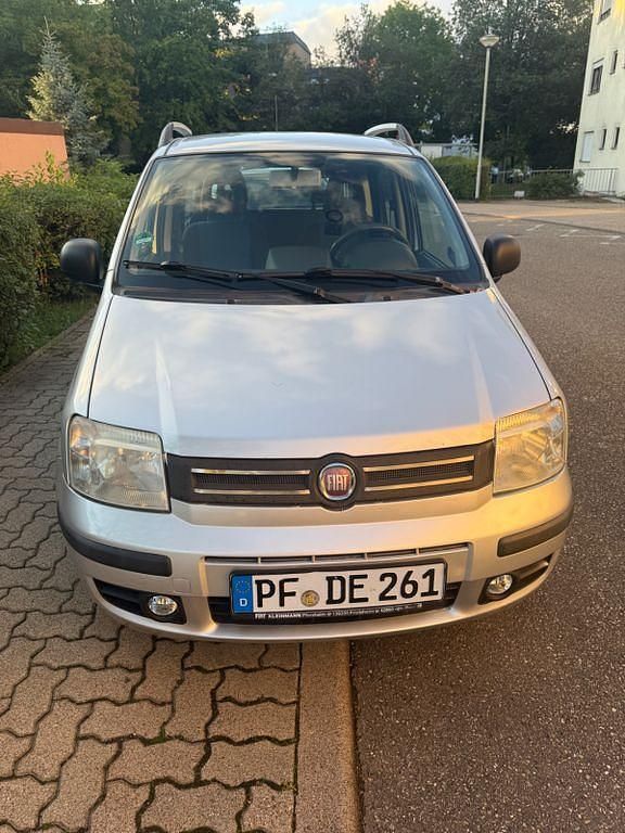 Grau Gebraucht 2010 Fiat Panda Kleinwagen | 1.350 € (Guter Preis) - Bild 1/4