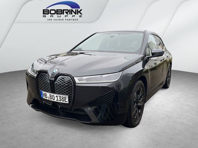 Grau Gebraucht 2024 BMW iX SUV | 86.900 € - Bild 1/4