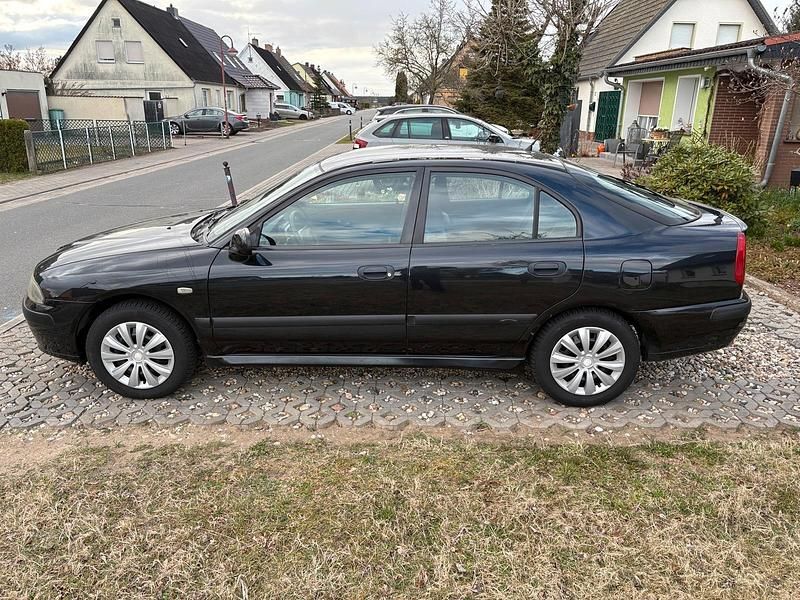 Gebraucht Mitsubishi Carisma Edition 103 PS (75 kW) 2003 Schwarz Limousine