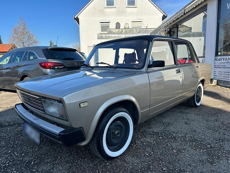 Gebraucht Lada 2105 65 PS (47 kW) 1983 Gold Limousine