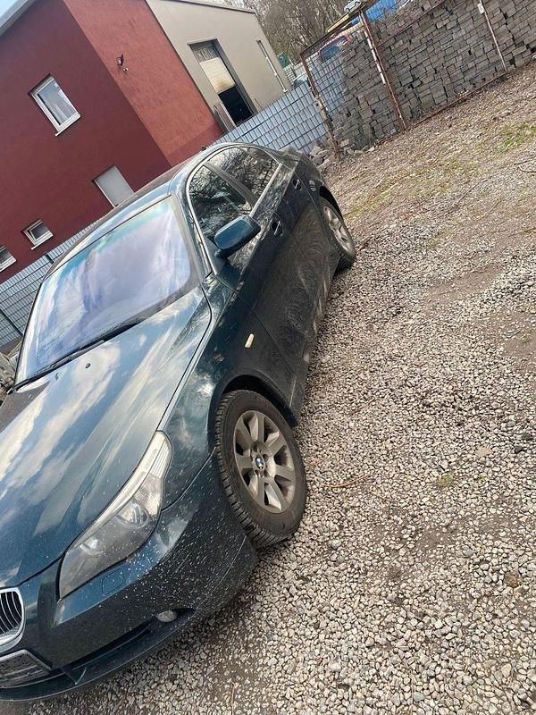 Gebraucht BMW 525 218 PS (160 kW) 2006 Grün Limousine