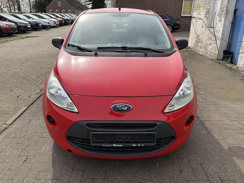 Gebraucht Ford Ka Ambiente 69 PS (50 kW) 2013 Rot Kleinwagen