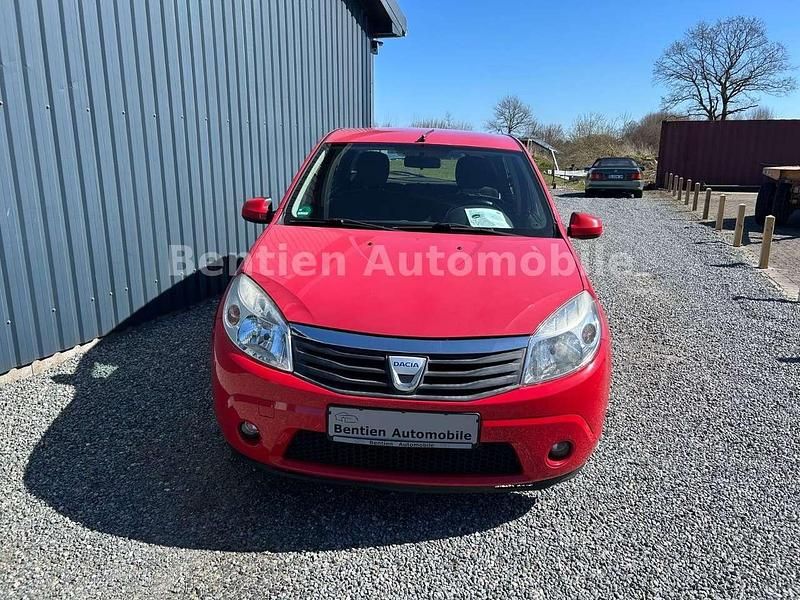 Gebraucht Dacia Sandero Lauréate 75 PS (55 kW) 2009 Rot Limousine