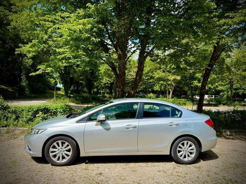 Silber Gebraucht 2012 Honda Civic Limousine | 9.300 € (Fairer Preis) - Bild 1/4