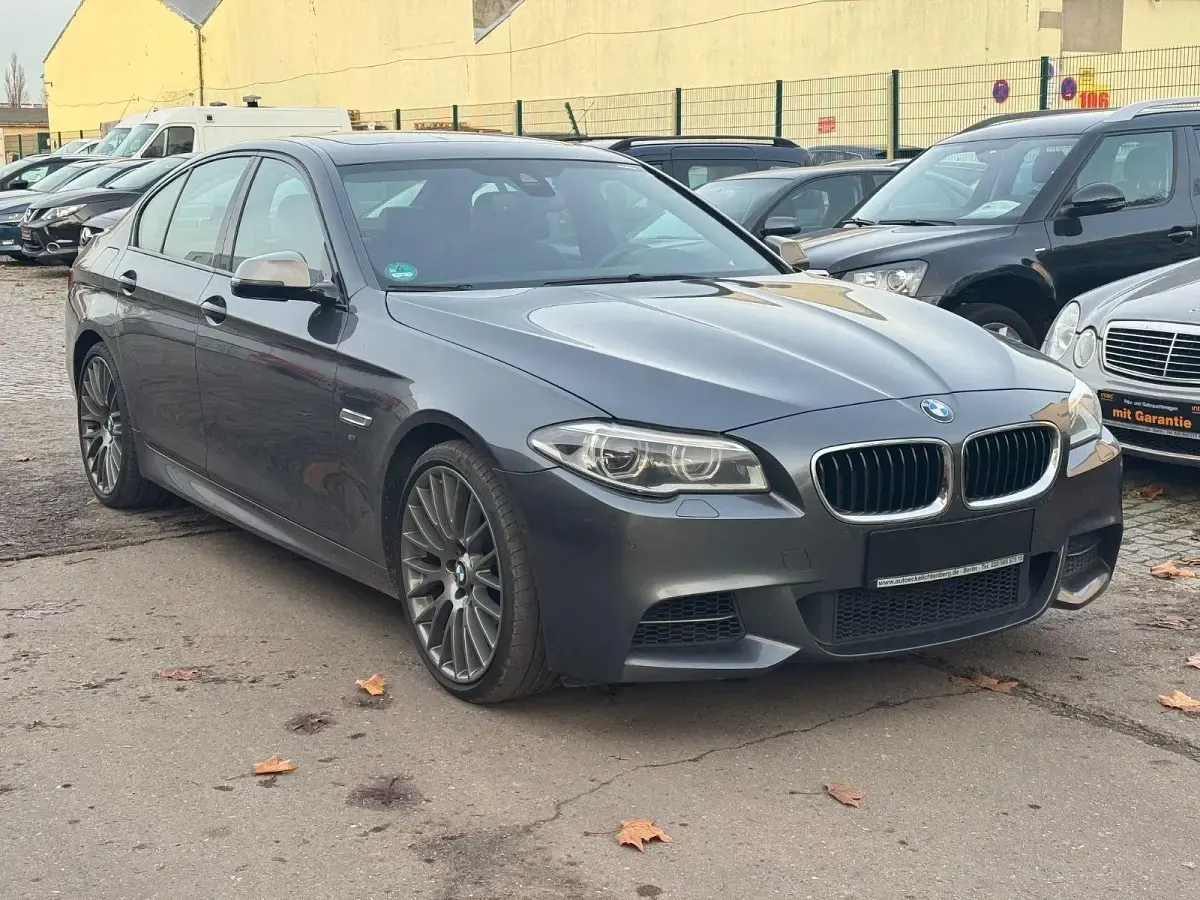 Gebraucht BMW M550 Performance 381 PS (280 kW) 2016 Grau Limousine