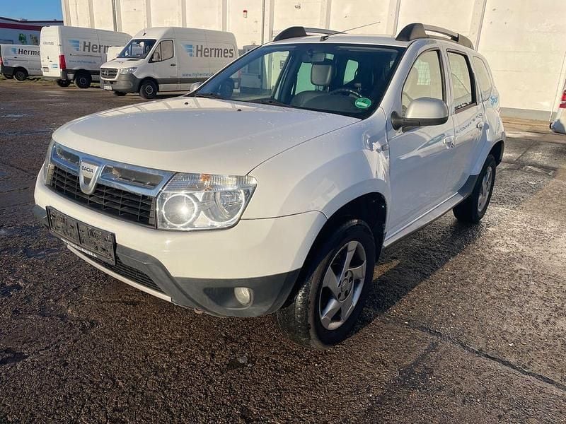 Gebraucht Dacia Duster 105 PS (77 kW) 2011 Weiß Van / Kleinbus