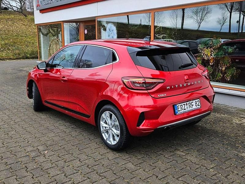 Gebraucht Mitsubishi Colt Select 91 PS (66 kW) 2025 Aurorarot (m) Kleinwagen